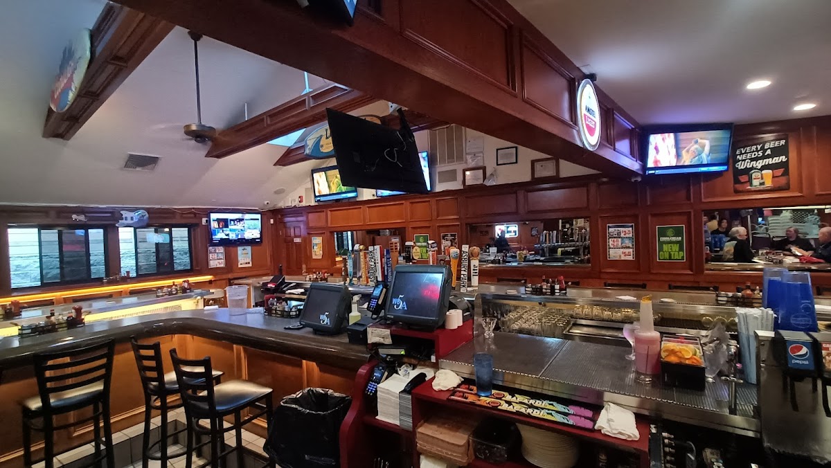 Pete & Elda's Bar / Carmen's Pizzeria